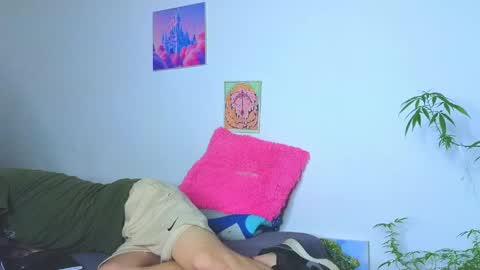 Snapshot of holy_taby_ chatting on 05-04-26, 01:12 online show from 05-04-26, 01:12