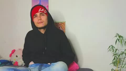 Snapshot of holy_taby_ chatting on 05-08-26, 07:46 online show from 05-08-26, 07:46
