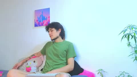 Snapshot of holy_taby_ chatting on 05-15-26, 08:10 online show from 05-15-26, 08:10