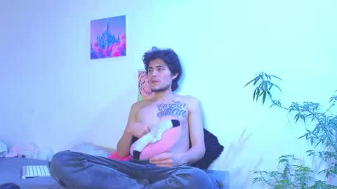 Snapshot of holy_taby_ chatting on 05-16-26, 02:30 online show from 05-16-26, 02:30
