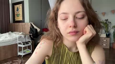 Snapshot of holydori chatting on 05-13-26, 10:01 dori not holy get my tg channel with link from description under last photo online show from 05-13-26, 10:01