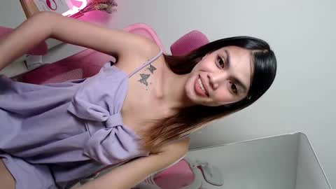Snapshot of holymary_69 chatting on 02-10-25, 09:04 Patricia online show from 02-10-25, 09:04