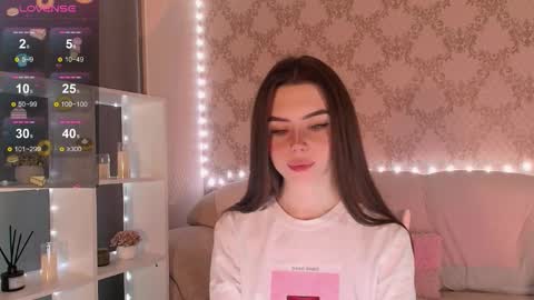 Mia online show from 11-19-25, 03:17