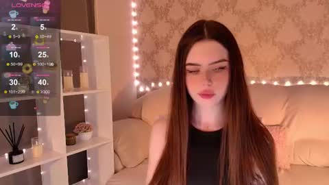 Snapshot of holymiax chatting on 07-19-26, 03:32 Mia online show from 07-19-26, 03:32