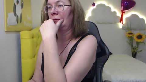 holymilfa online show from 02-09-25, 01:56