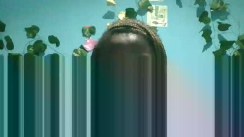 Snapshot of honey_bug2 chatting on 09-26-25, 08:13 Queen online show from 09-26-25, 08:13