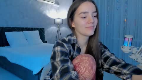 Chantal online show from 10-28-25, 05:15