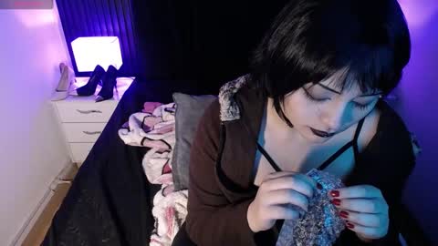 Honney online show from 01-18-25, 06:03