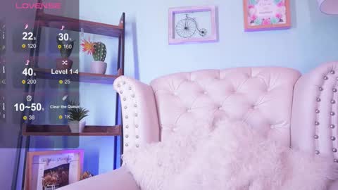 Snapshot of honey_fox01 chatting on 02-07-26, 09:18 HONEY online show from 02-07-26, 09:18