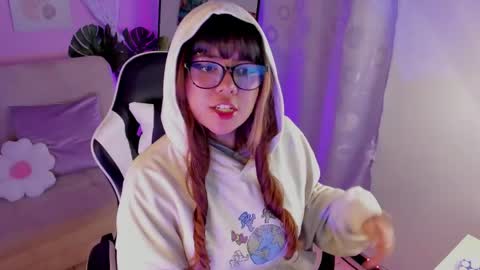 Milenka online show from 05-21-26, 06:48