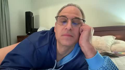 honey_man14 online show from 12-22-25, 07:44