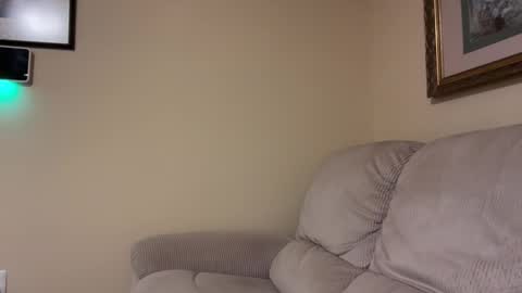 honey_man14 online show from 02-10-26, 04:16