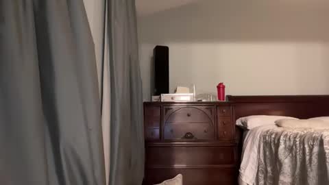 honey_man14 online show from 04-29-26, 06:03
