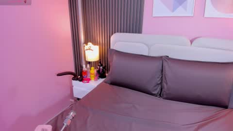 honey_sofii_ online show from 10-14-25, 11:33