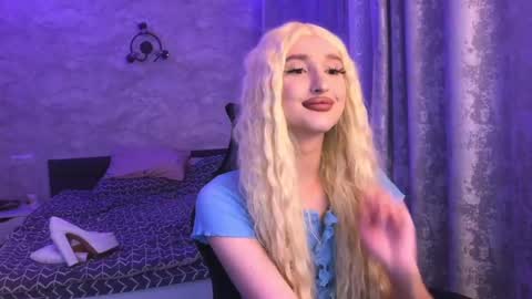 honey_sunset online show from 09-14-25, 05:34