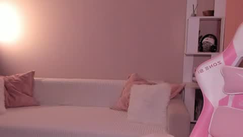 honeyautumn online show from 07-23-26, 06:28