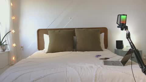 Snapshot of honeybbxx chatting on 03-08-25, 07:42 honeybbxx online show from 03-08-25, 07:42