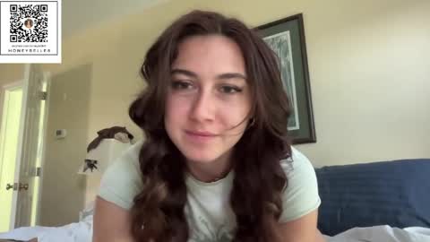 Snapshot of honeybelle8 chatting on 05-19-26, 12:22 belle brunette online show from 05-19-26, 12:22