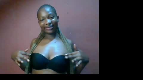 Snapshot of honeycee_petite chatting on 07-06-26, 10:45 anni online show from 07-06-26, 10:45