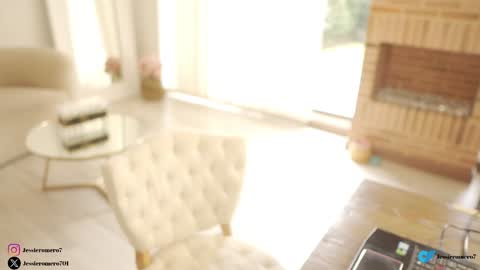 Jessie   online show from 03-11-25, 04:51