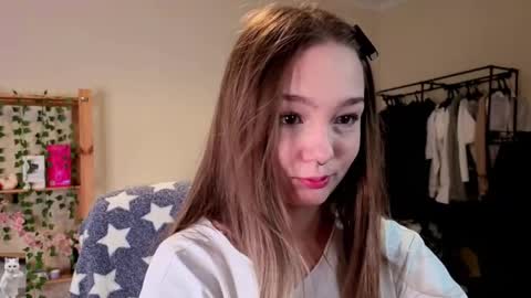 Snapshot of honeycomfya chatting on 04-14-26, 02:34 Masha online show from 04-14-26, 02:34