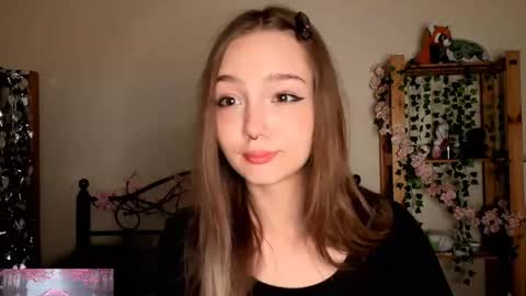 Snapshot of honeycomfya chatting on 05-11-26, 02:45 Masha online show from 05-11-26, 02:45