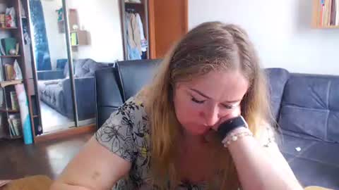 HoneydewMolly online show from 05-23-26, 11:25