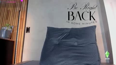 Sofia independent model online show from 11-04-25, 10:47