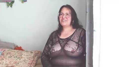 Snapshot of honeyhotpaty chatting on 12-18-24, 08:03 sofia online show from 12-18-24, 08:03