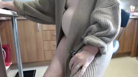honeymaster290 online show from 05-11-26, 05:57