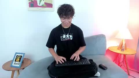 Snapshot of honeymoon_sariel chatting on 06-12-26, 01:43 honeymoon_sariel online show from 06-12-26, 01:43