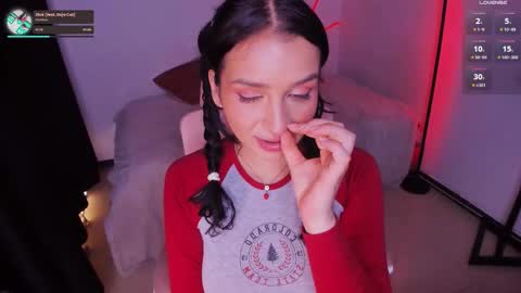 Snapshot of honeymoontea chatting on 09-27-25, 02:27       online show from 09-27-25, 02:27