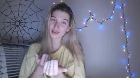 honeyveil online show from 12-05-25, 02:20