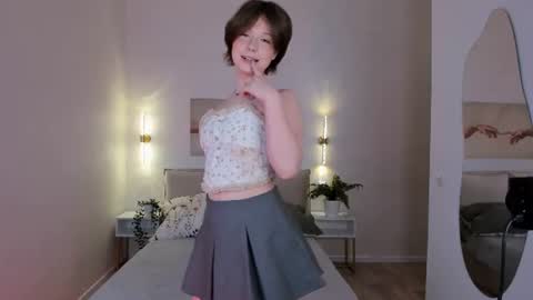 Snapshot of honeywink chatting on 06-08-26, 02:28 honeywink online show from 06-08-26, 02:28