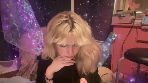 Emi Rose online show from 03-11-25, 06:10