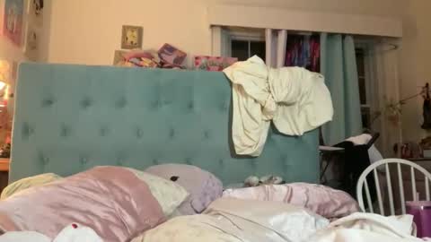 Emi Rose online show from 02-18-26, 06:53