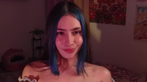 Snapshot of honeyypeaach chatting on 12-19-24, 11:57    online show from 12-19-24, 11:57