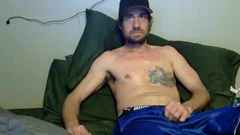 hoodedcricket online show from 04-20-26, 11:28