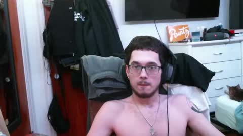 Snapshot of hoodiex22 chatting on 02-11-25, 02:46 hoodiex22 online show from 02-11-25, 02:46