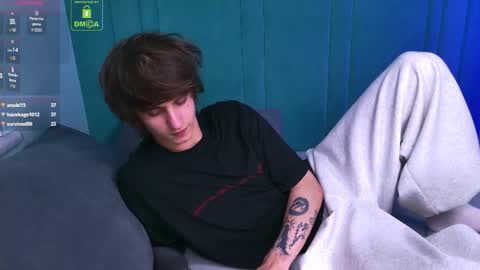 HOOG online show from 03-19-26, 03:27