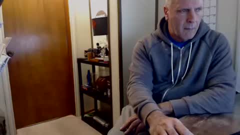 Snapshot of hoosierdadddy4u chatting on 05-01-26, 06:34 Jayson online show from 05-01-26, 06:34