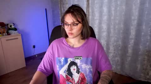 Karina online show from 10-22-25, 03:07