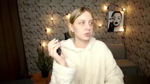 Snapshot of hope_happyyy chatting on 03-09-25, 11:25 hope happyyy online show from 03-09-25, 11:25