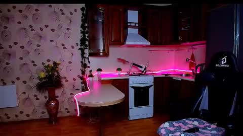 Snapshot of hope_happyyy chatting on 10-18-25, 01:30 hope happyyy online show from 10-18-25, 01:30