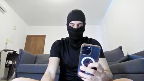 Oliver Saints online show from 05-03-26, 04:02
