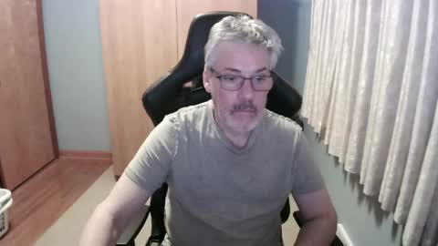 Snapshot of horndoggyx1 chatting on 05-29-26, 09:40 horndoggy online show from 05-29-26, 09:40