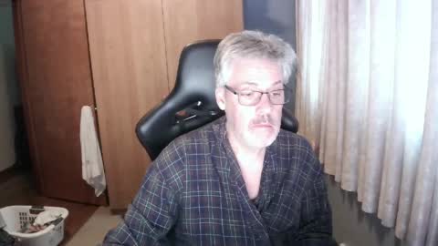 Snapshot of horndoggyx1 chatting on 05-30-26, 10:23 horndoggy online show from 05-30-26, 10:23
