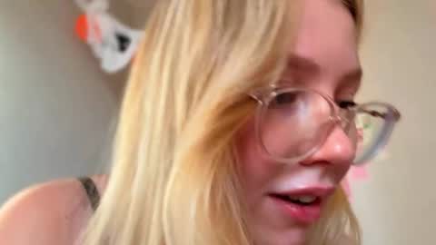 Audrey online show from 10-20-25, 02:23