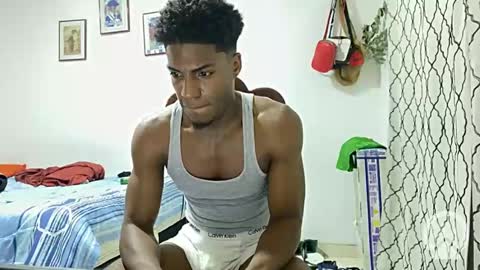 Snapshot of horneyguy2399 chatting on 01-05-25, 03:00 sugarbaby online show from 01-05-25, 03:00