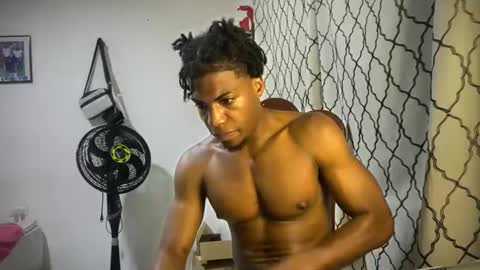 Snapshot of horneyguy2399 chatting on 09-23-25, 01:52 sugarbaby online show from 09-23-25, 01:52